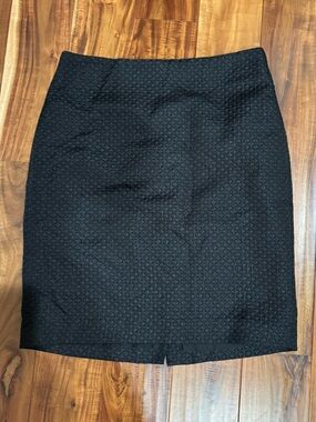 Banana Republic Woman Black Textured Pencil Mini Skirt Size 6